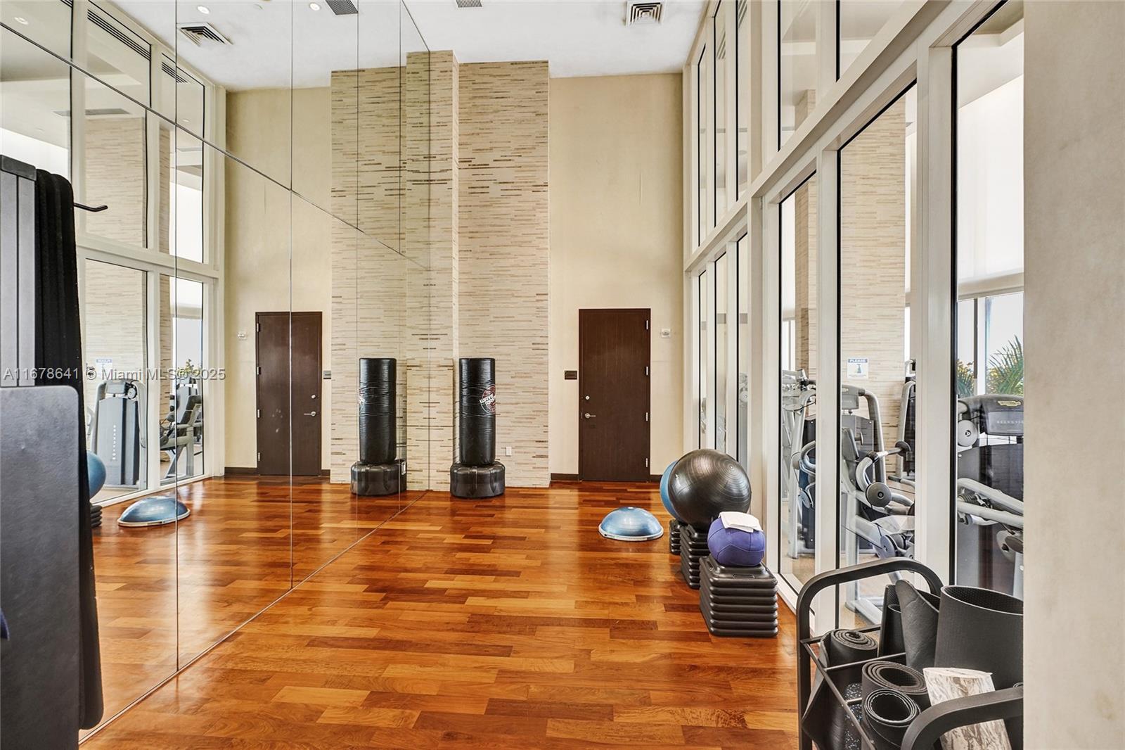 15811 Collins Ave #3302, Sunny Isles Beach FL 33160