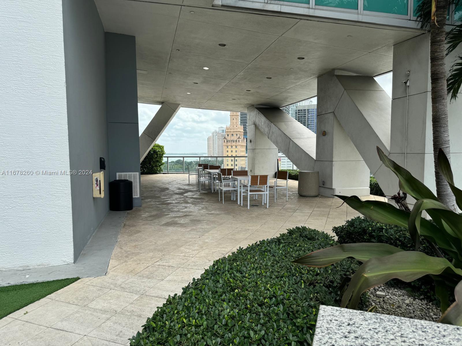 888 Biscayne Blvd #2801, Miami FL 33132