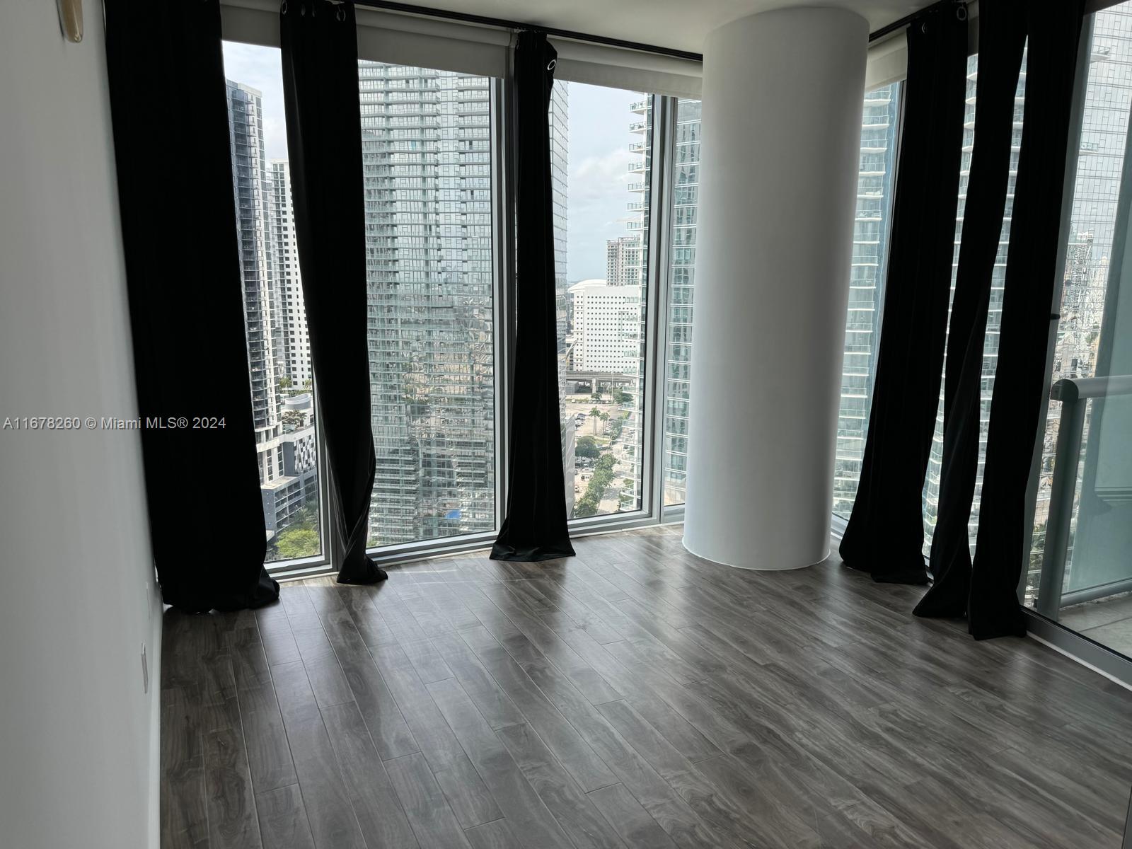 888 Biscayne Blvd #2801, Miami FL 33132