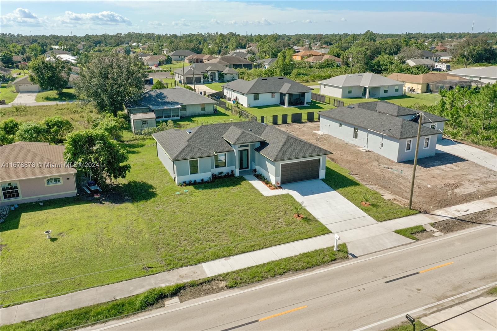 Residential, Lehigh Acres, Florida image 30