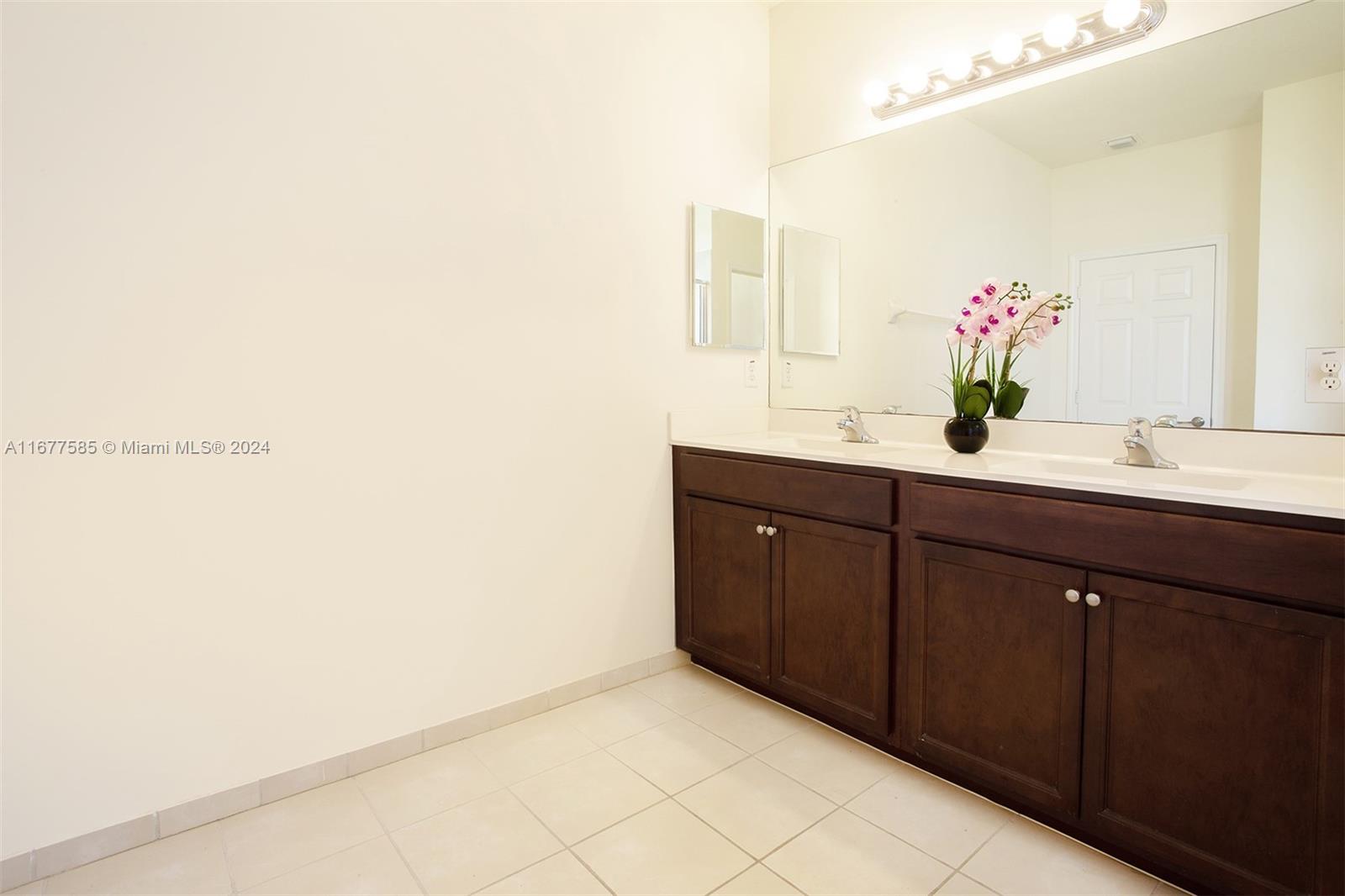 3301 W 94th Ter, Hialeah, Florida image 31