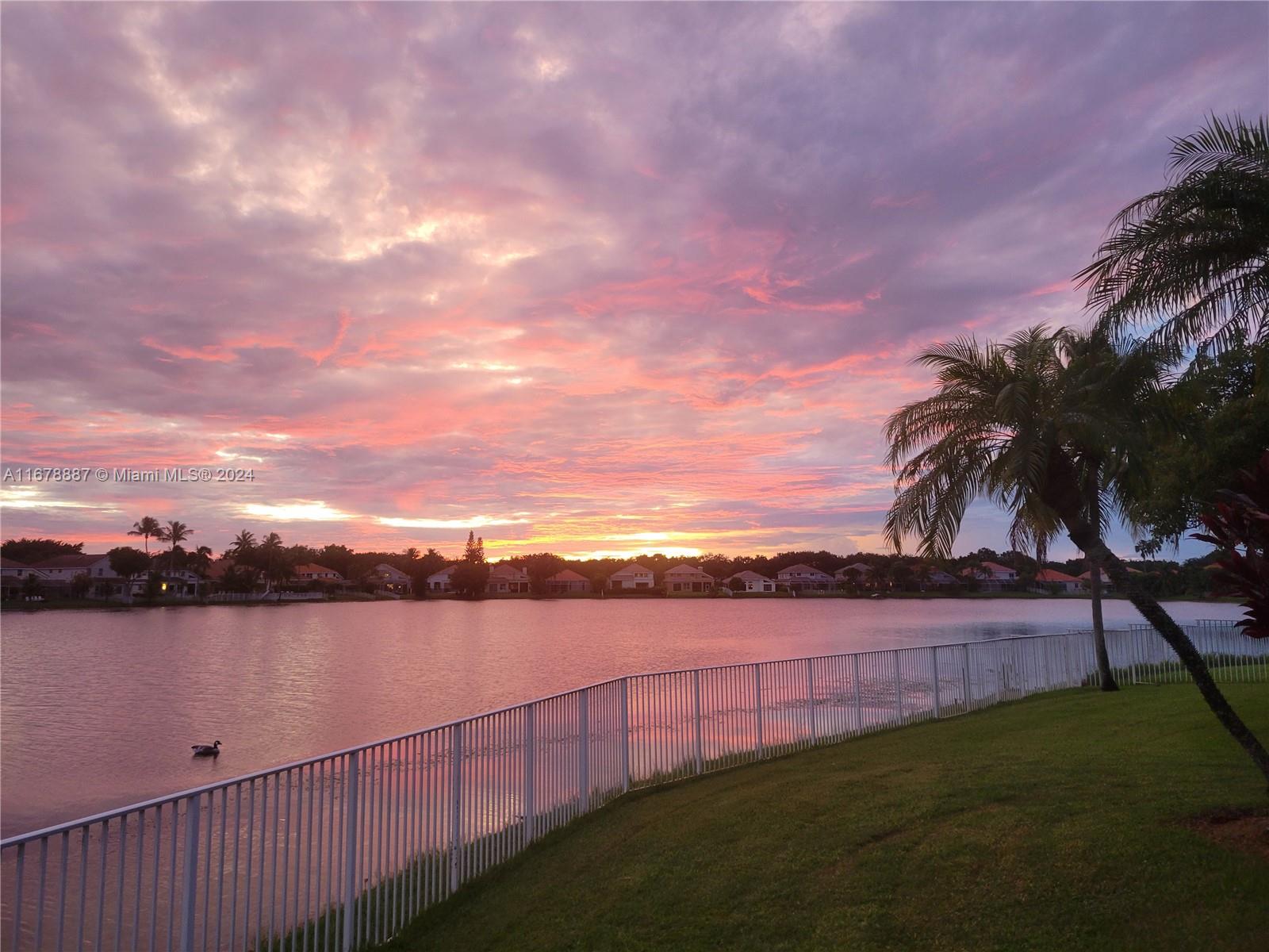 10864 Richmond Pl, Cooper City, Florida image 3