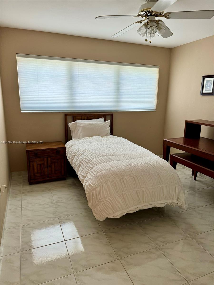 3440 NE 170th St, North Miami Beach, Florida image 17