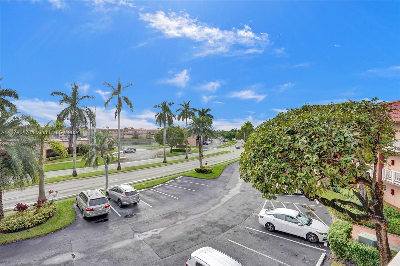 9461 Sunrise Lakes Blvd #307, Sunrise, Florida image 38