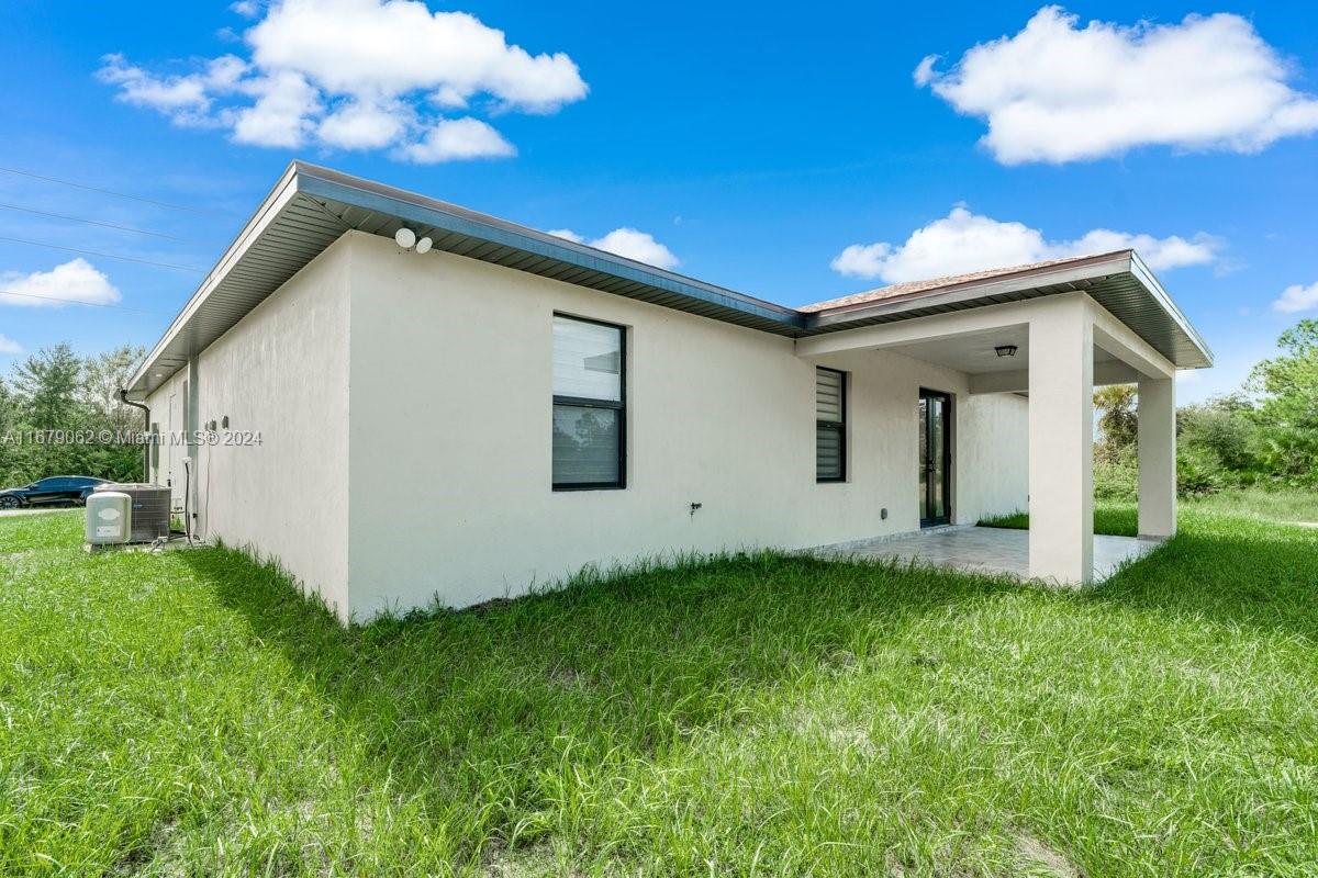 3601 E 18 St, Lehigh Acres, Florida image 8