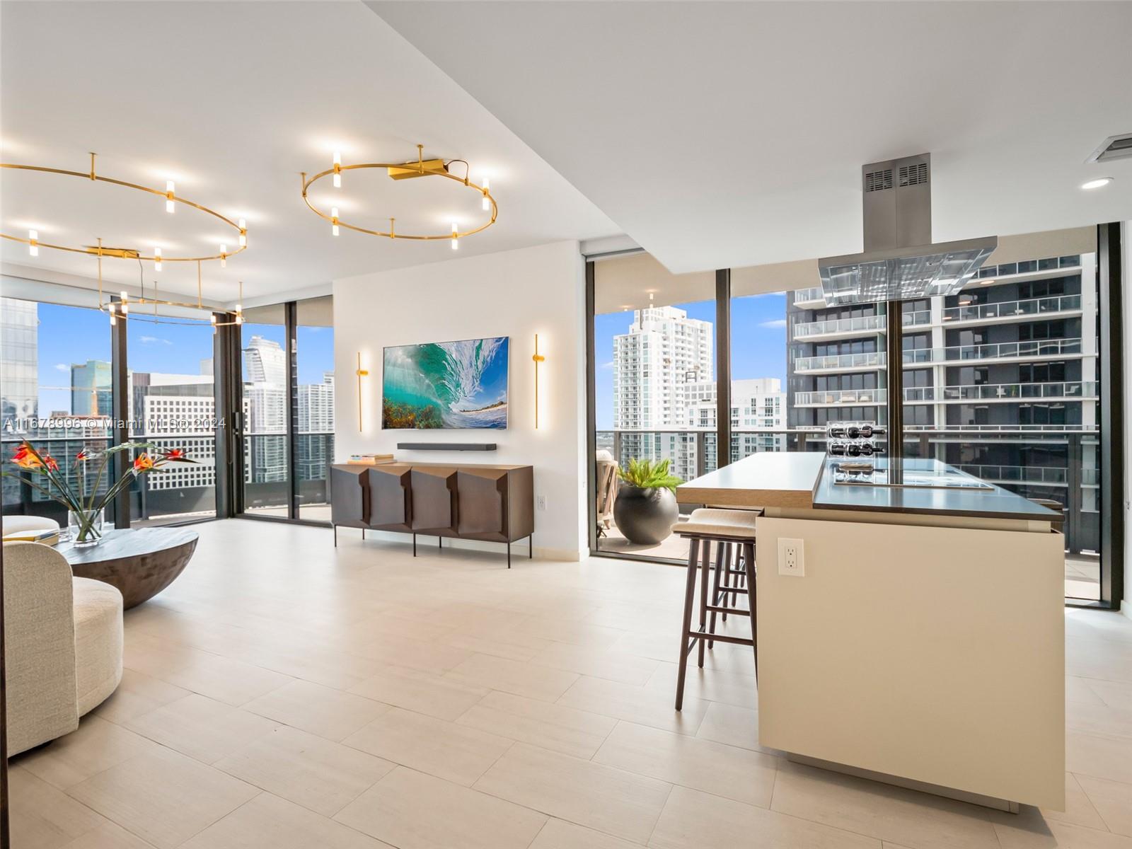 1000 Brickell Plz #4215, Miami FL 33131
