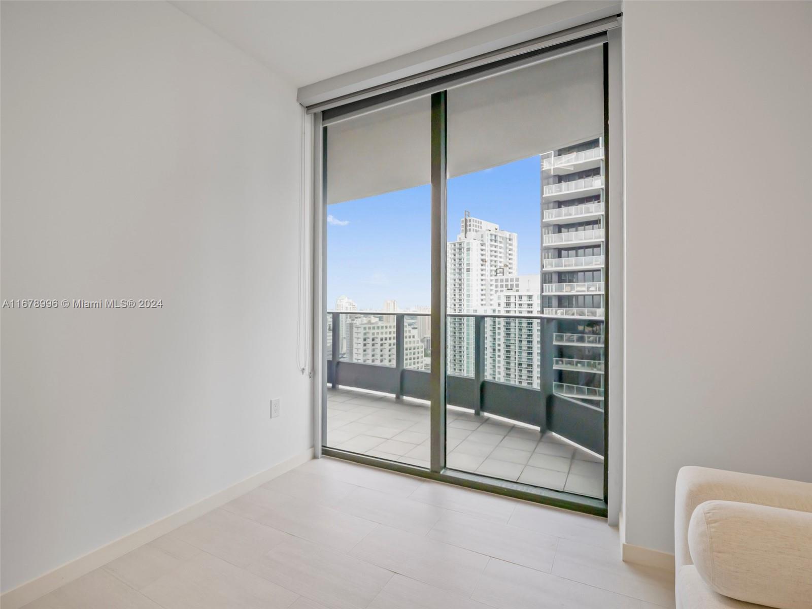 1000 Brickell Plz #4215, Miami FL 33131