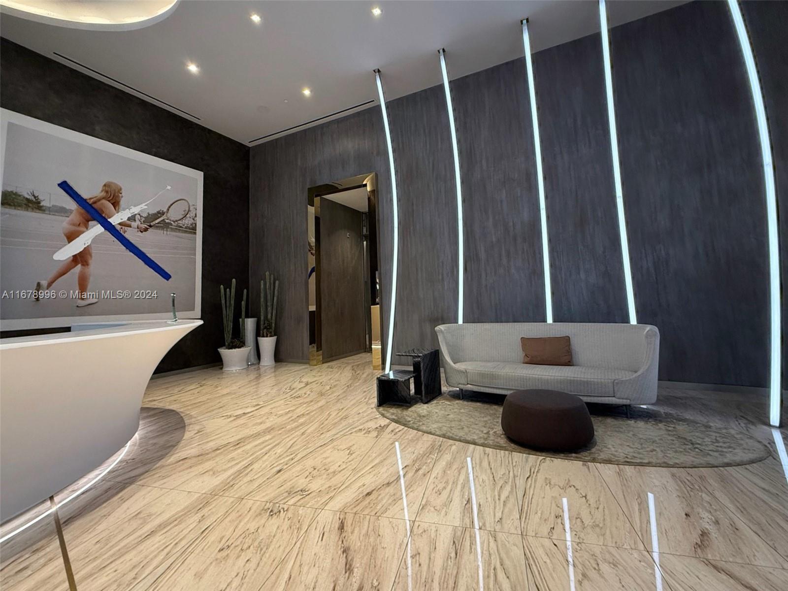 1000 Brickell Plz #4215, Miami FL 33131