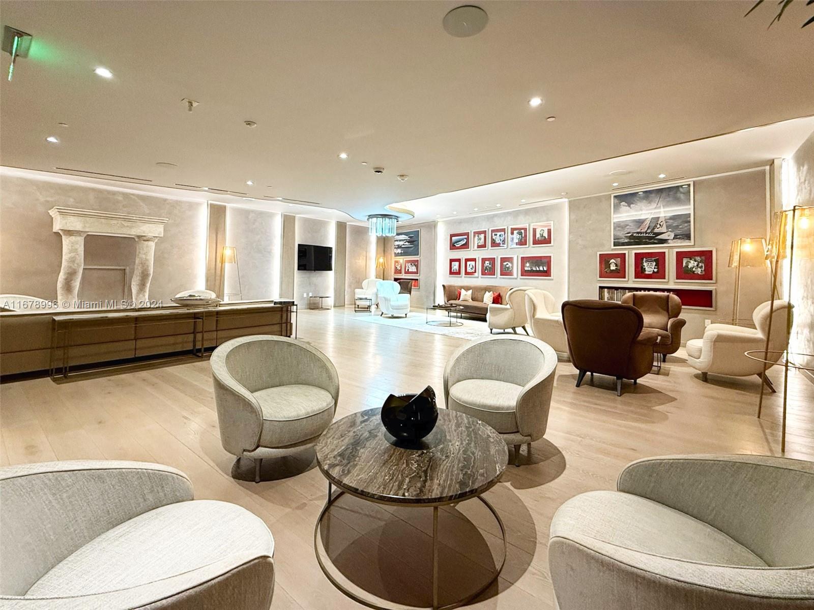1000 Brickell Plz #4215, Miami FL 33131