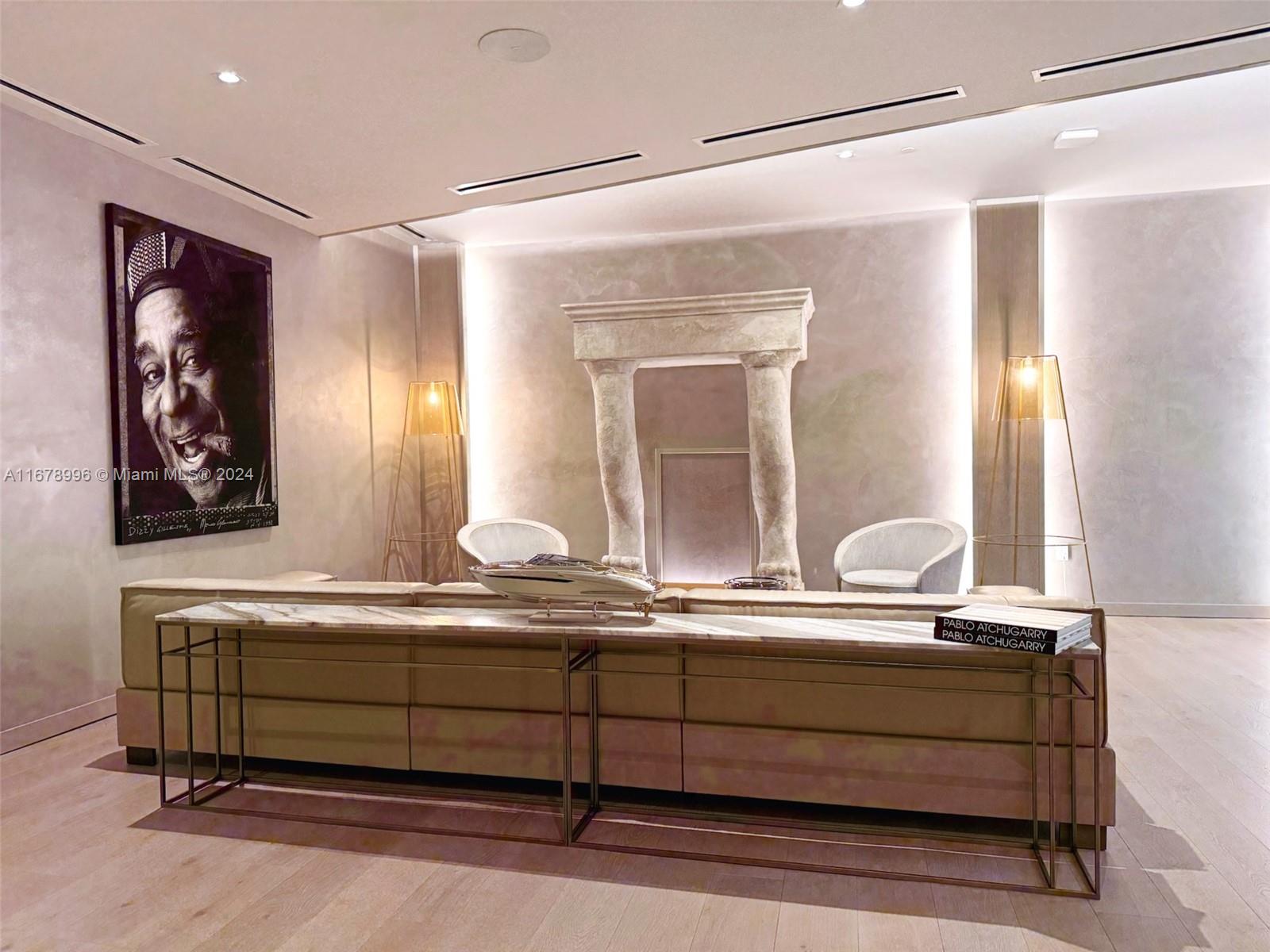 1000 Brickell Plz #4215, Miami FL 33131