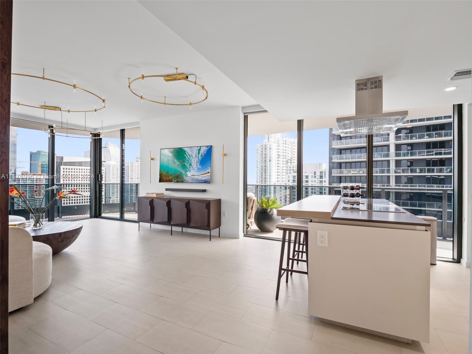1000 Brickell Plz #4215, Miami FL 33131