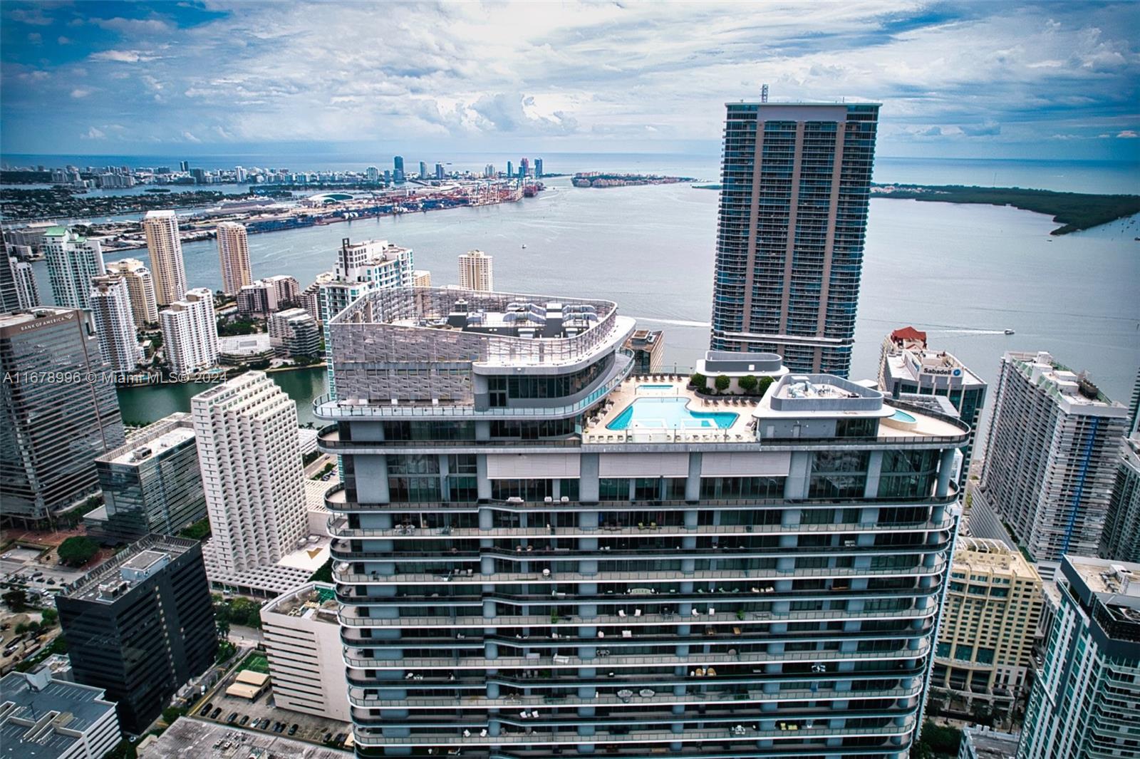 1000 Brickell Plz #4215, Miami FL 33131