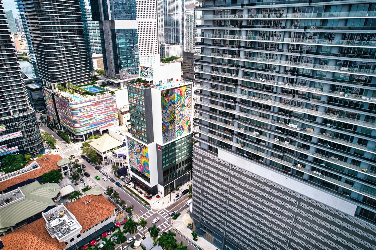 1000 Brickell Plz #4215, Miami FL 33131