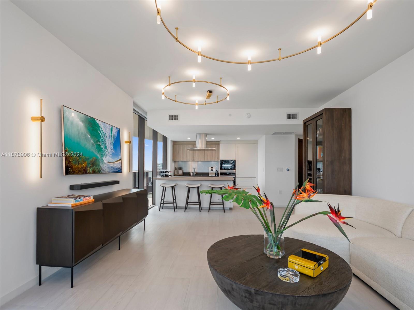 1000 Brickell Plz #4215, Miami FL 33131