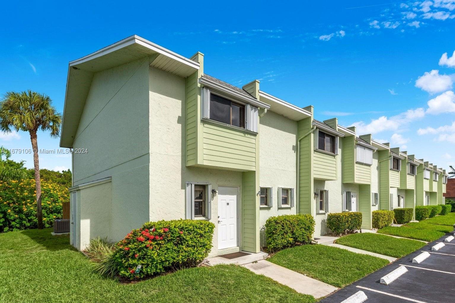 Residential, Jensen Beach, Florida image 16