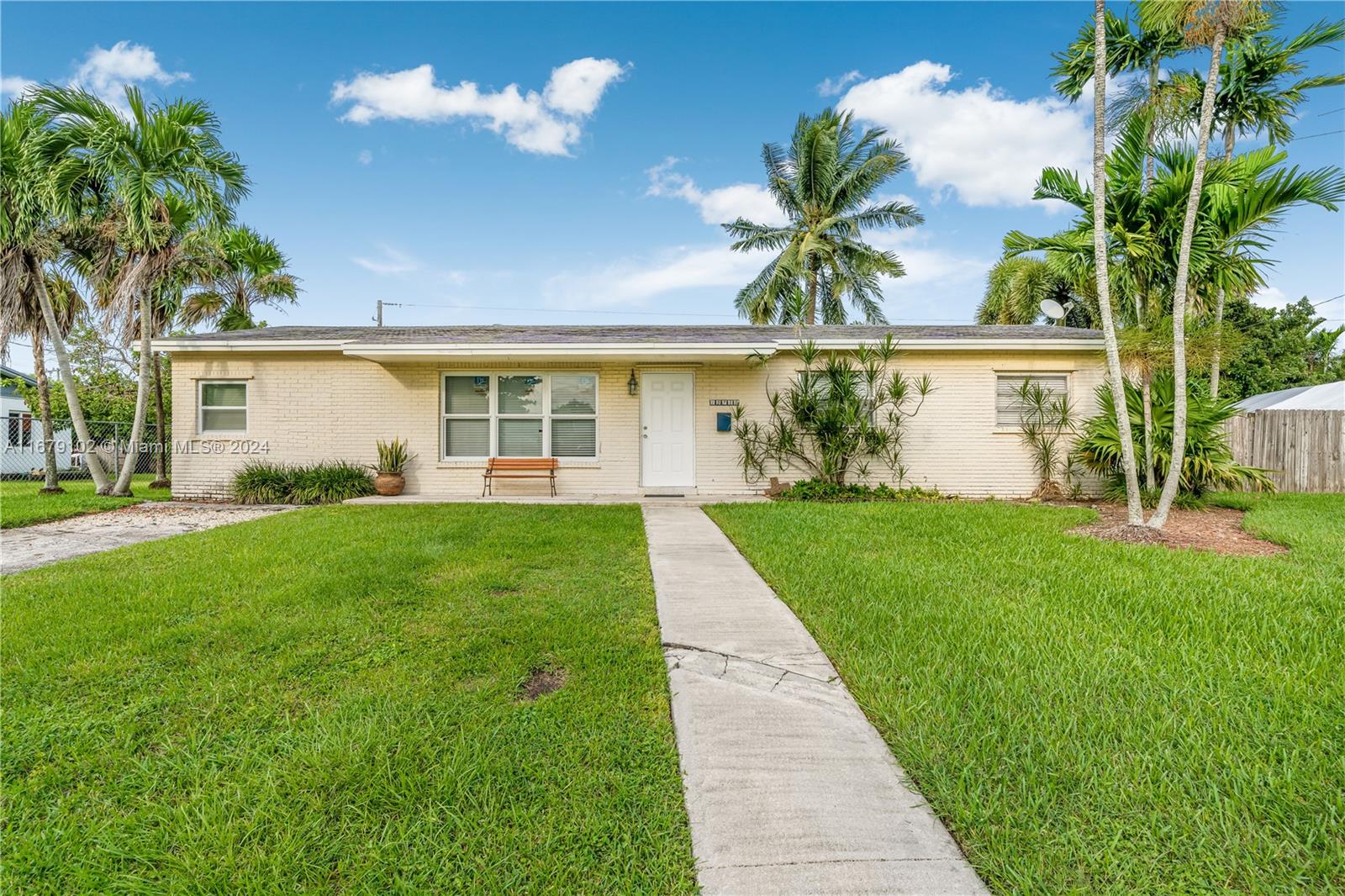 Residential, Cutler Bay, Florida image 1