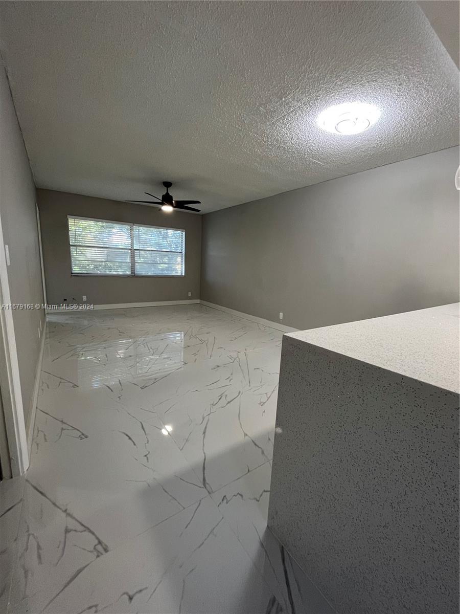 5102 NW 36th St #605, Lauderdale Lakes, Florida image 22