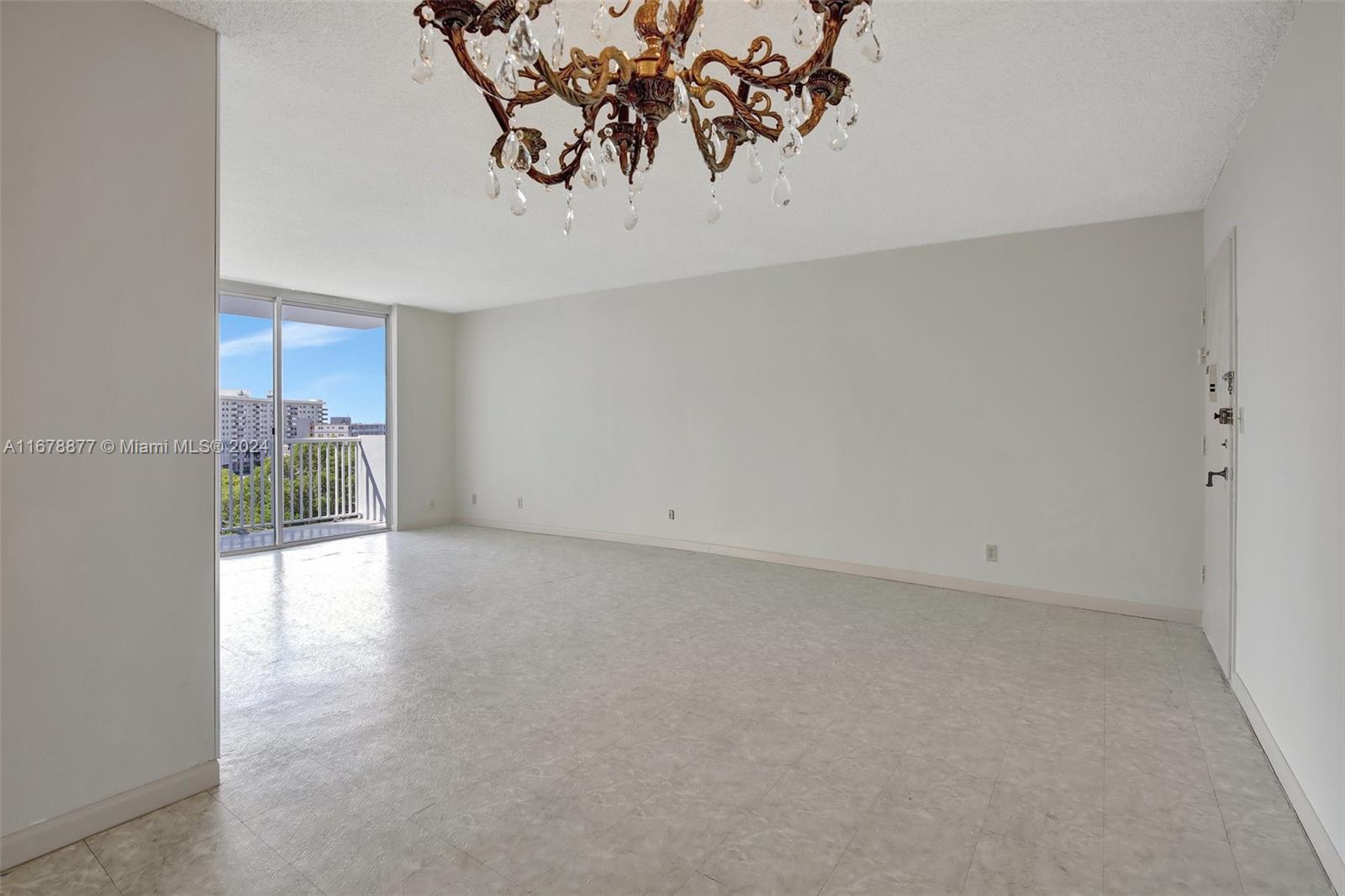 137 Golden Isles Dr #712, Hallandale Beach, Florida image 30