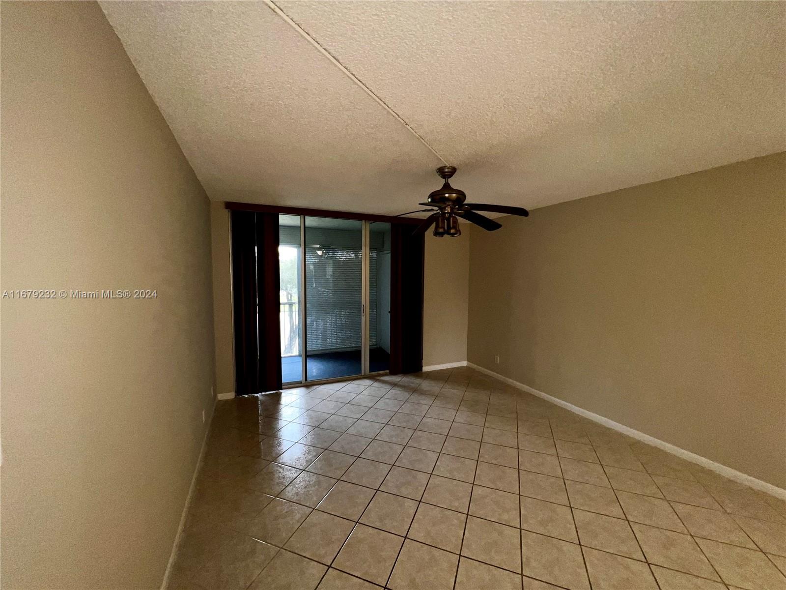 3341 NW 47th Ter #215, Lauderdale Lakes, Florida image 5