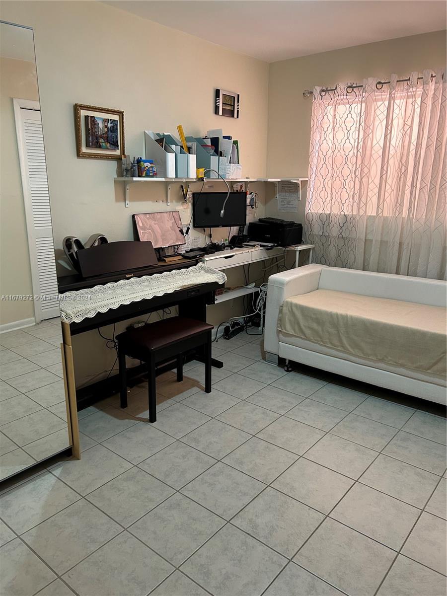 215 SE 3rd Ave #207D, Hallandale Beach, Florida image 15