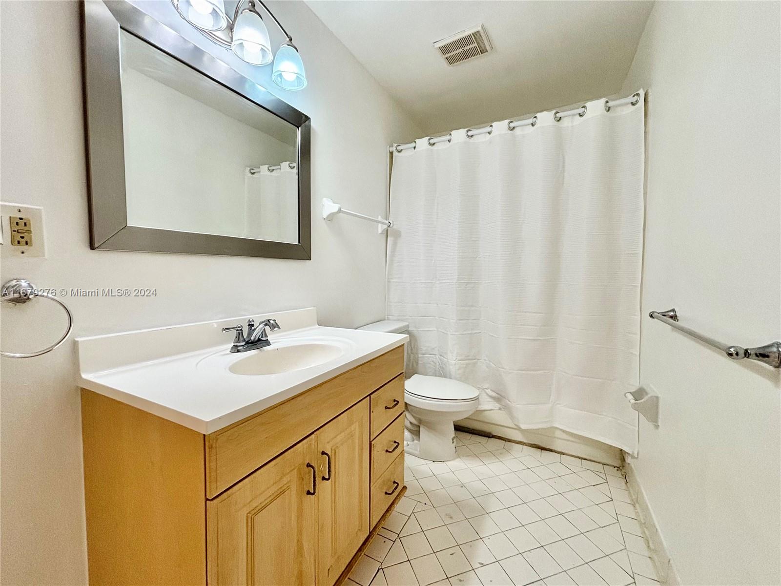 3405 NW 44th St #104, Oakland Park, Florida image 5