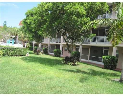 541 Blue Heron Dr #114, Hallandale Beach, Florida image 11