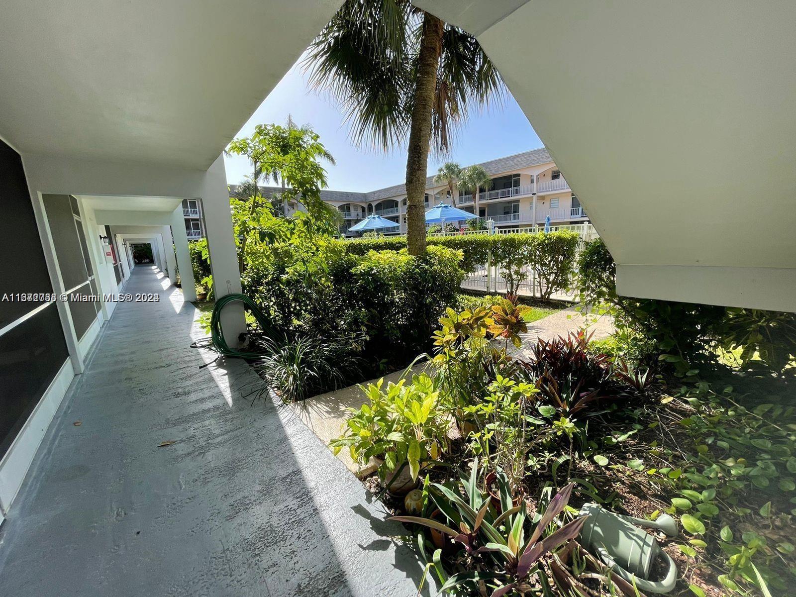 541 Blue Heron Dr #114, Hallandale Beach, Florida image 24