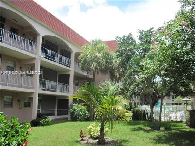 541 Blue Heron Dr #114, Hallandale Beach, Florida image 3