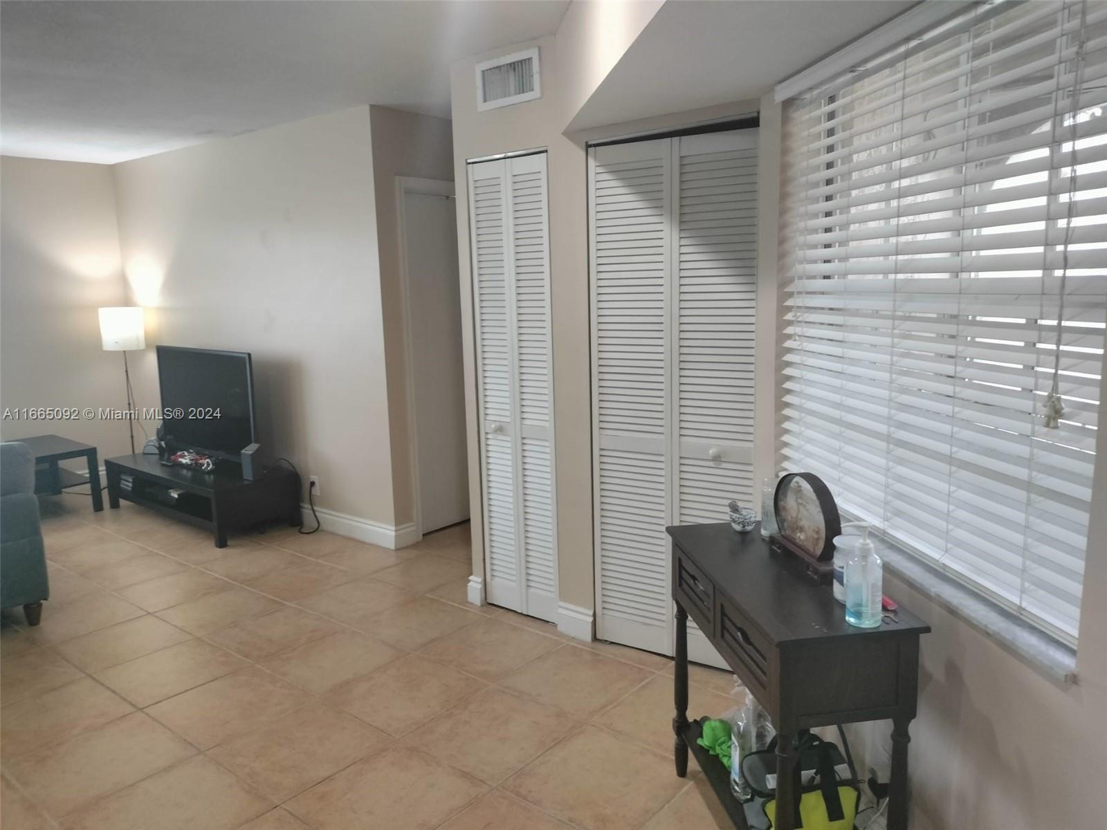 8630 SW 3rd St #203, Pembroke Pines, Florida image 6