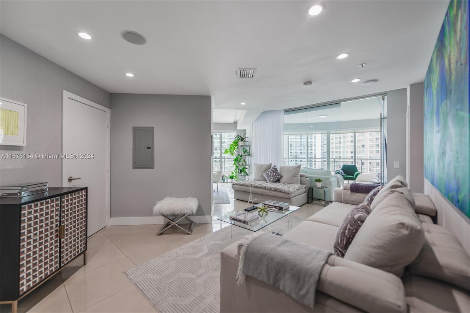 60 SW 13th St #1724, Miami FL 33130