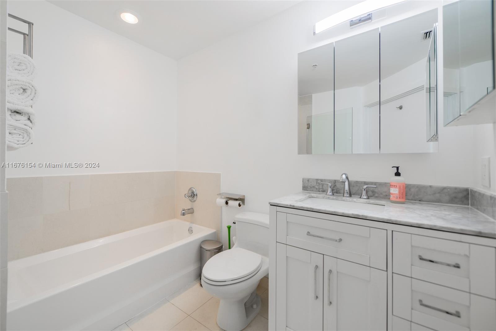 60 SW 13th St #1724, Miami FL 33130