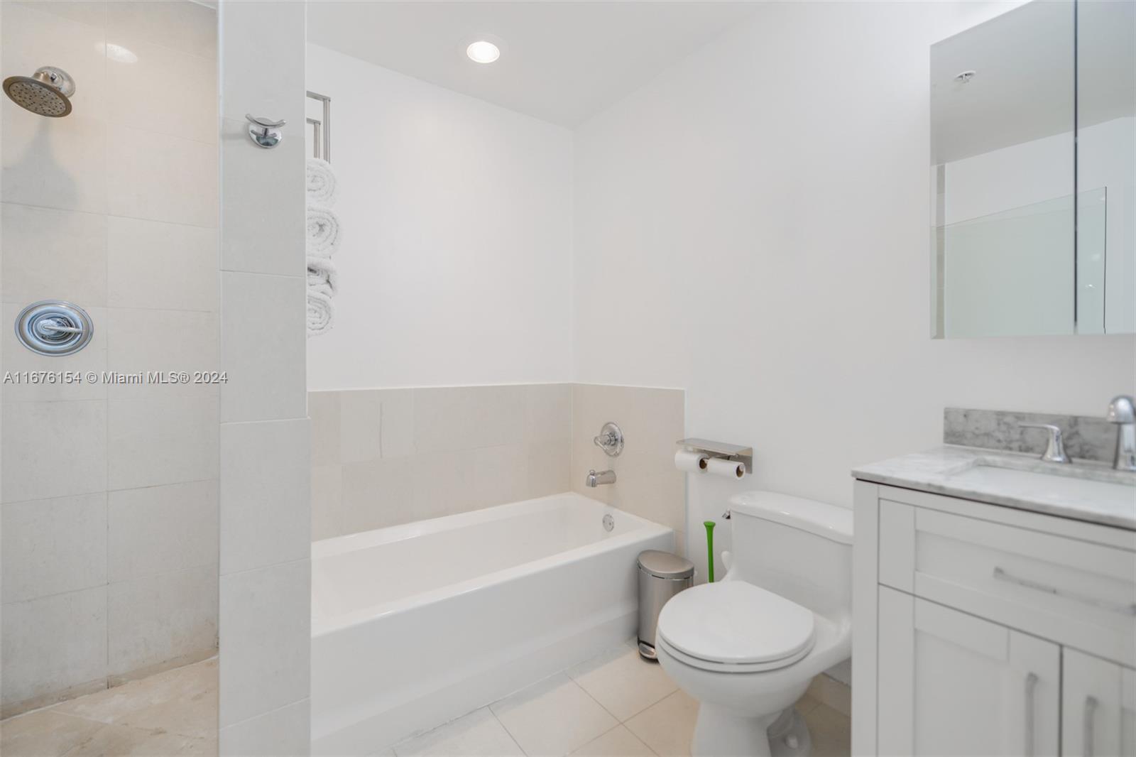 60 SW 13th St #1724, Miami FL 33130