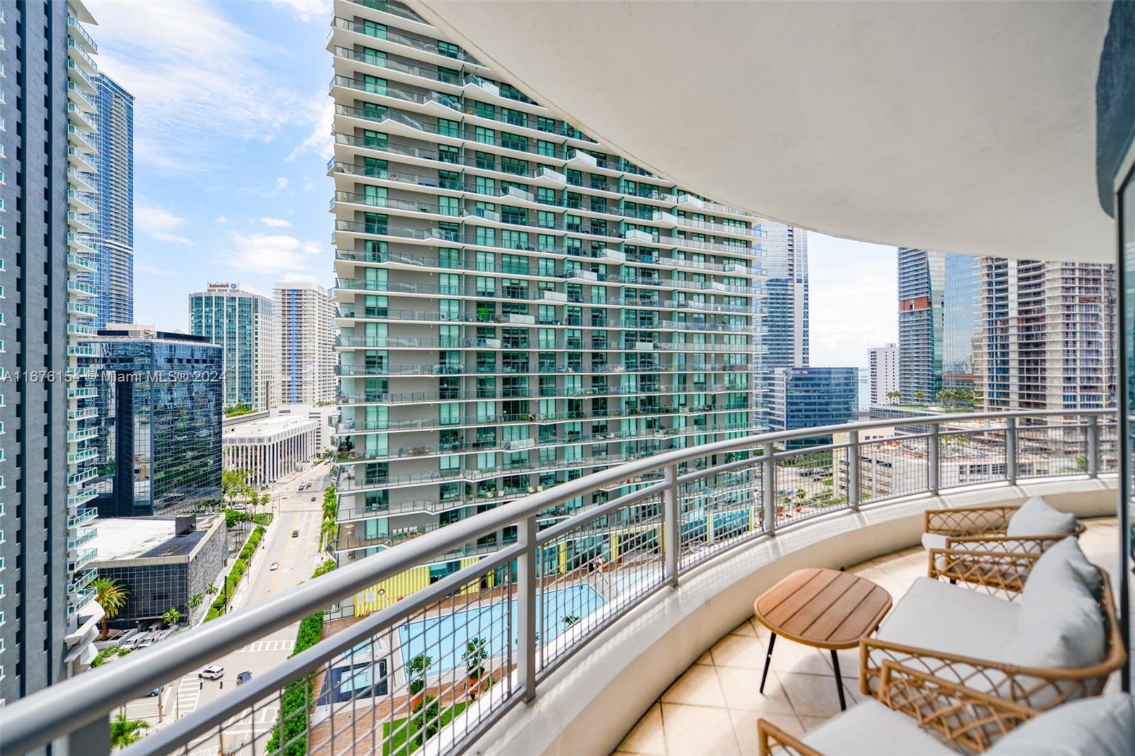 60 SW 13th St #1724, Miami FL 33130