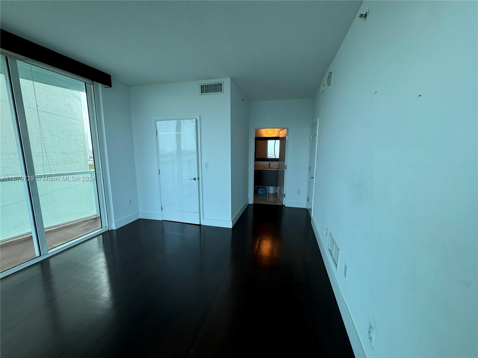 1900 N Bayshore Dr #1401, Miami, Florida image 33