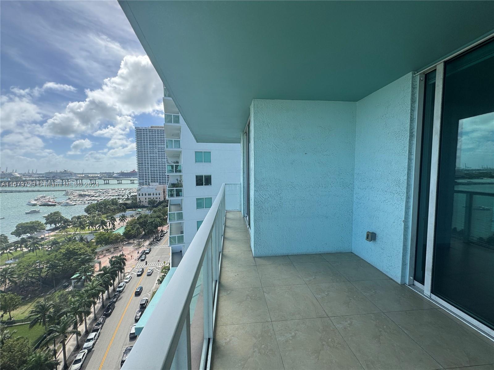 1900 N Bayshore Dr #1401, Miami, Florida image 4