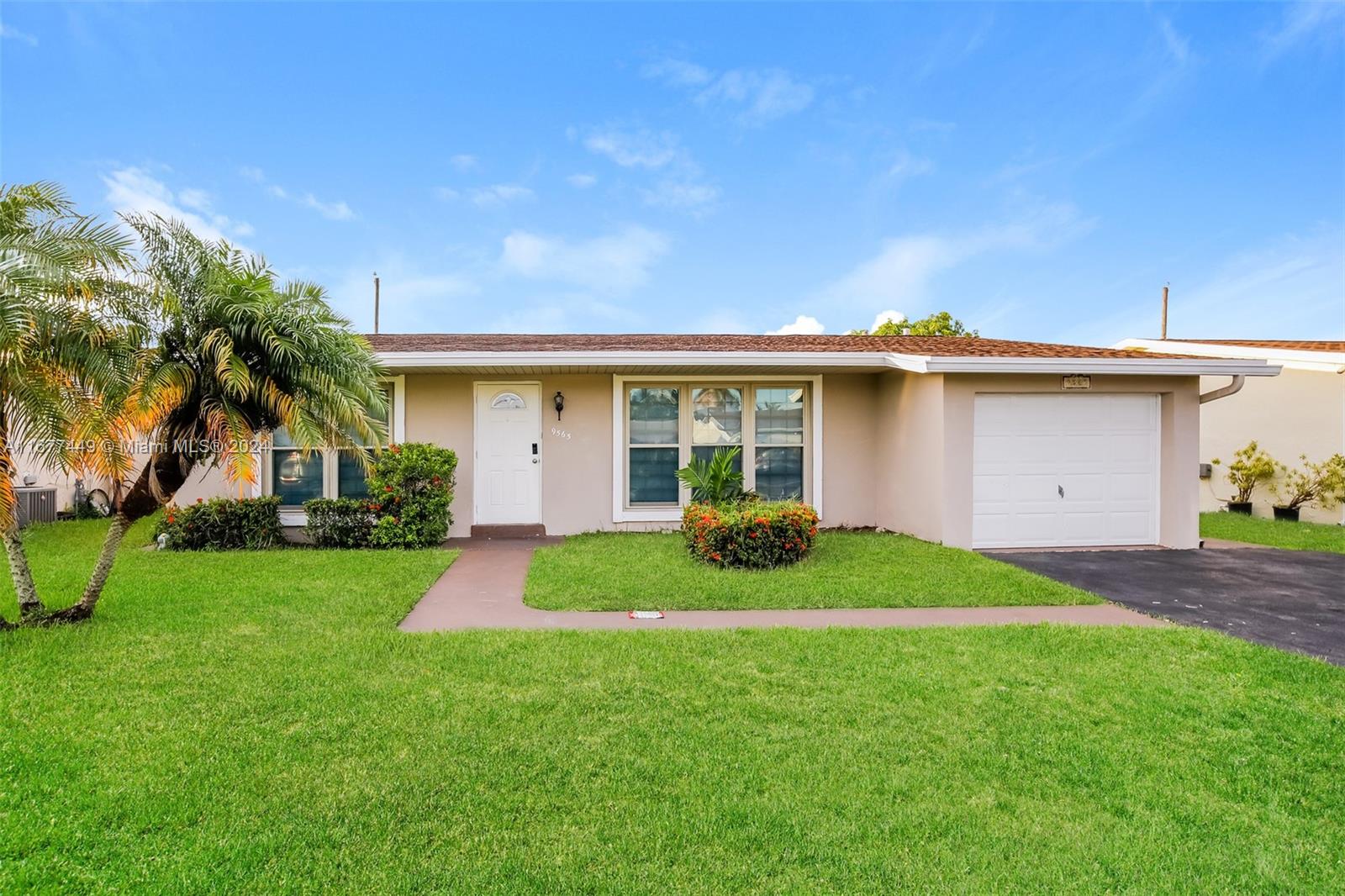 9565 NW 26th St, Sunrise, Florida image 1