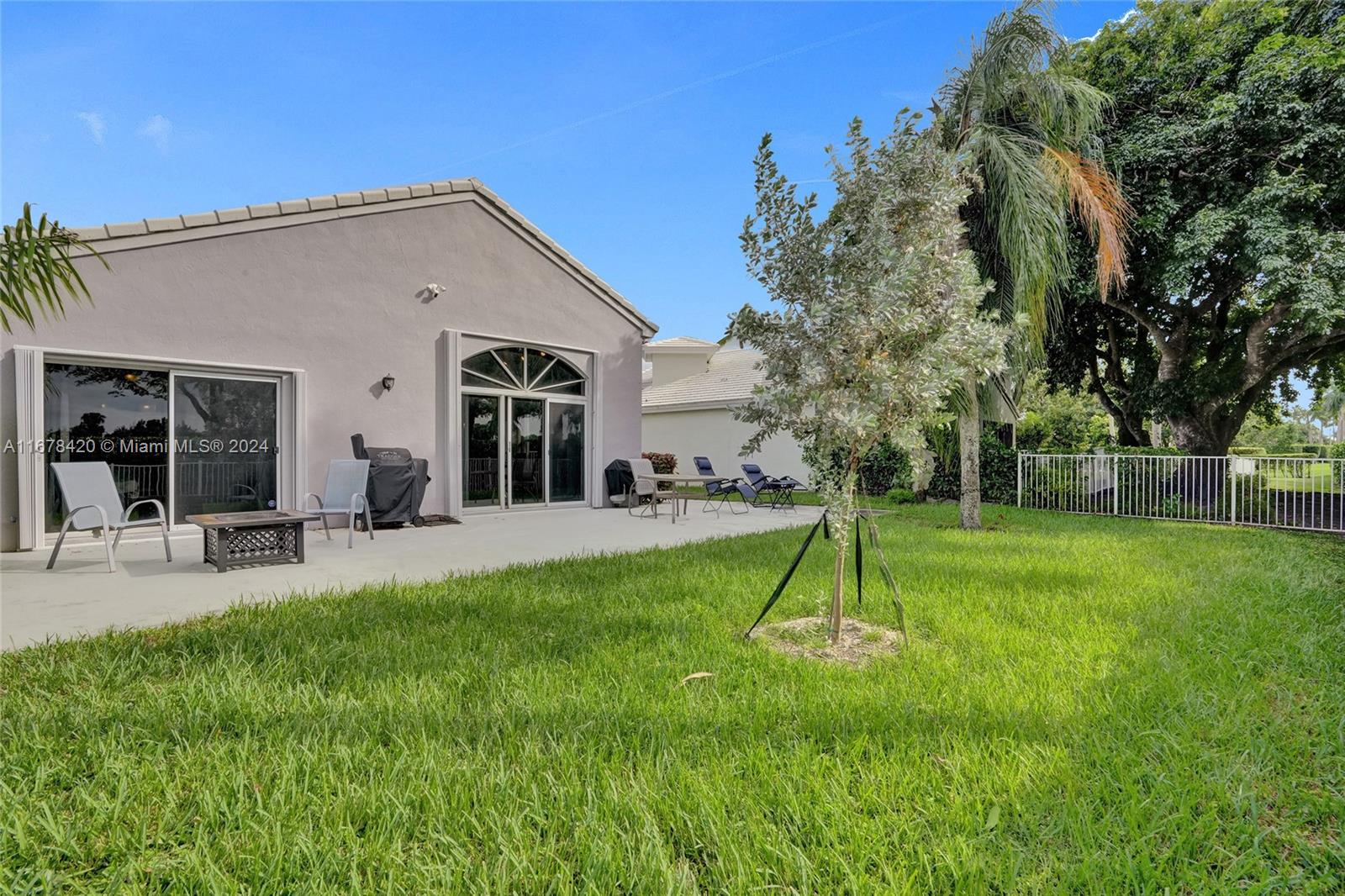 1240 W Wilshire Cir W, Pembroke Pines, Florida image 30