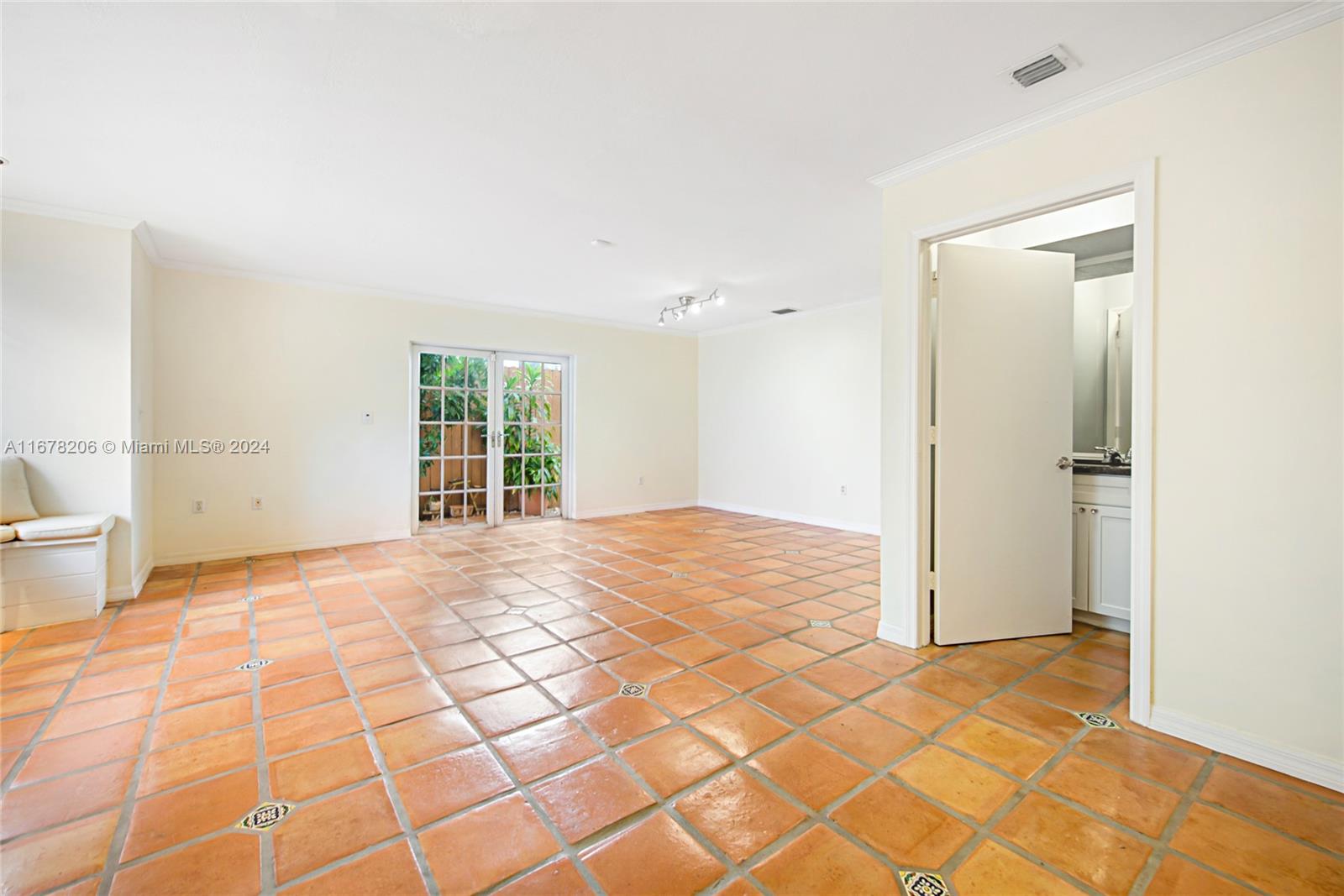 3211 Matilda St #A, Coconut Grove, Florida image 3