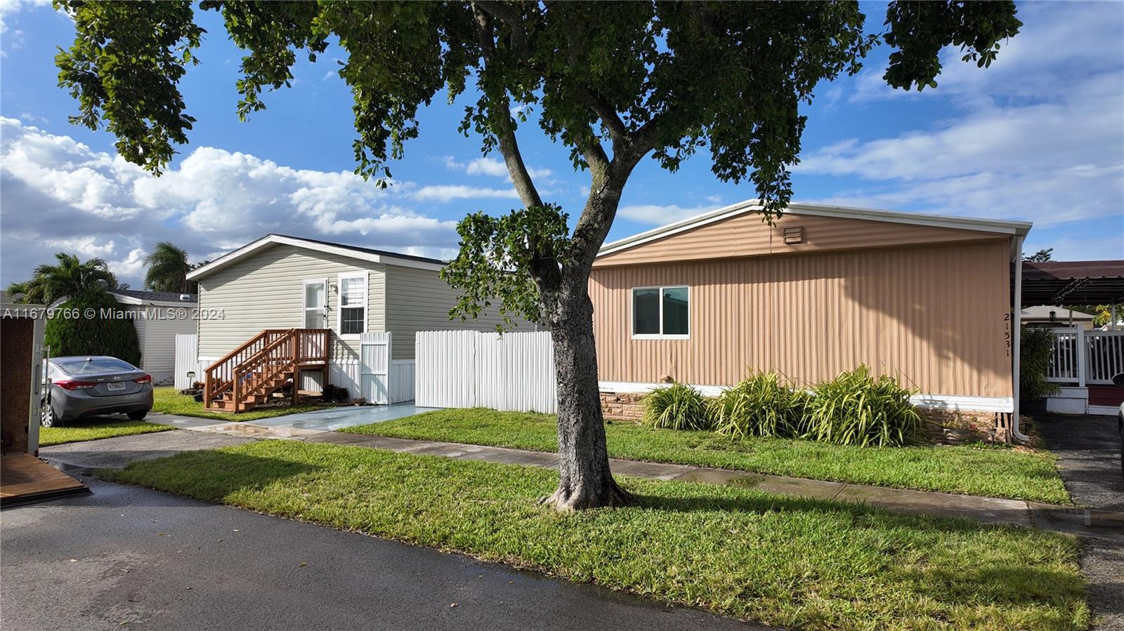 21531 NW 3rd Pl, Pembroke Pines, Florida image 2