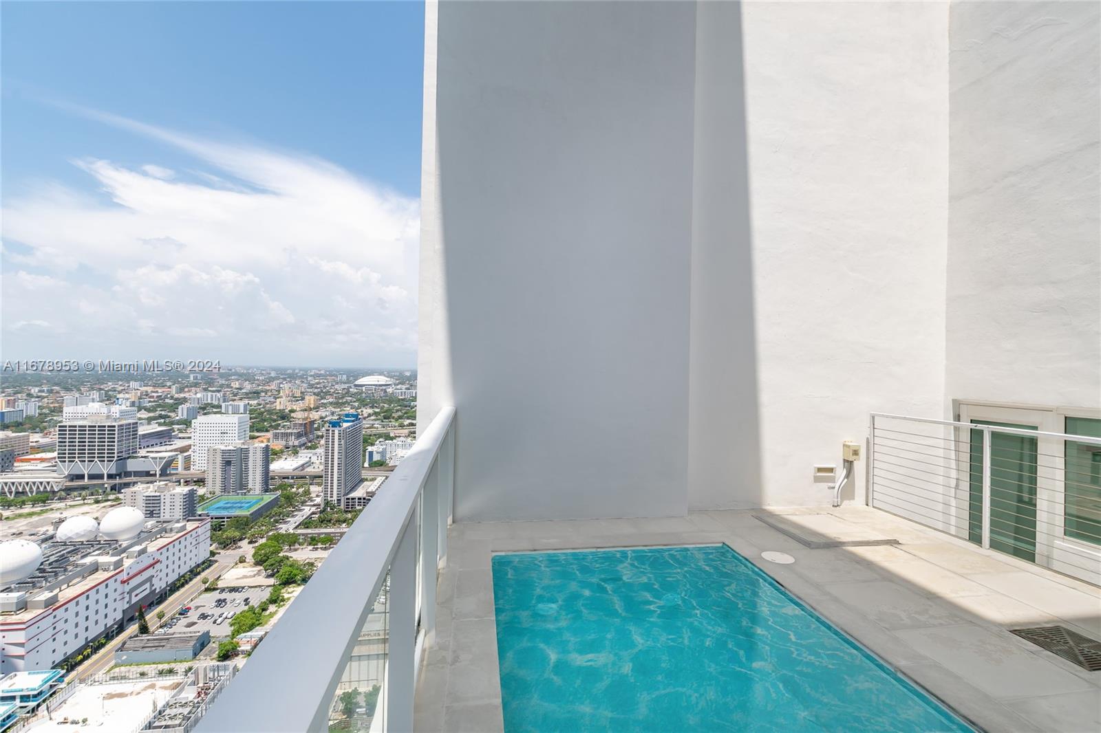 1040 Biscayne Blvd #4402, Miami FL 33132