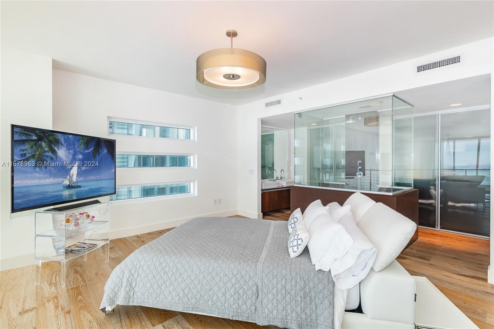 1040 Biscayne Blvd #4402, Miami FL 33132