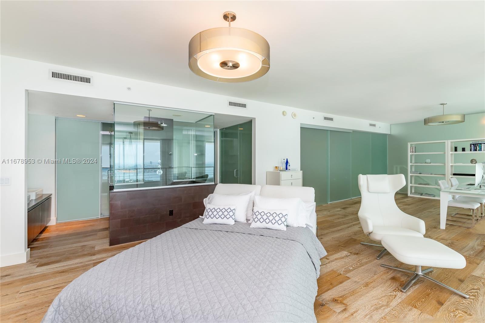 1040 Biscayne Blvd #4402, Miami FL 33132