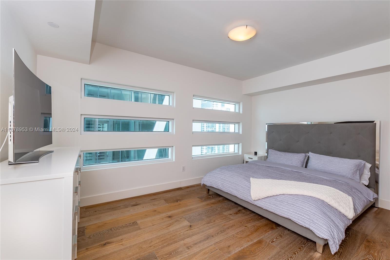 1040 Biscayne Blvd #4402, Miami FL 33132
