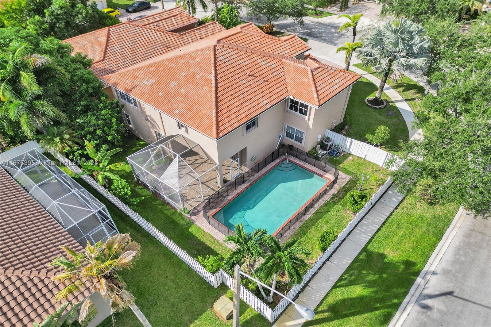 1379 NW 166th Ave, Pembroke Pines, Florida image 4