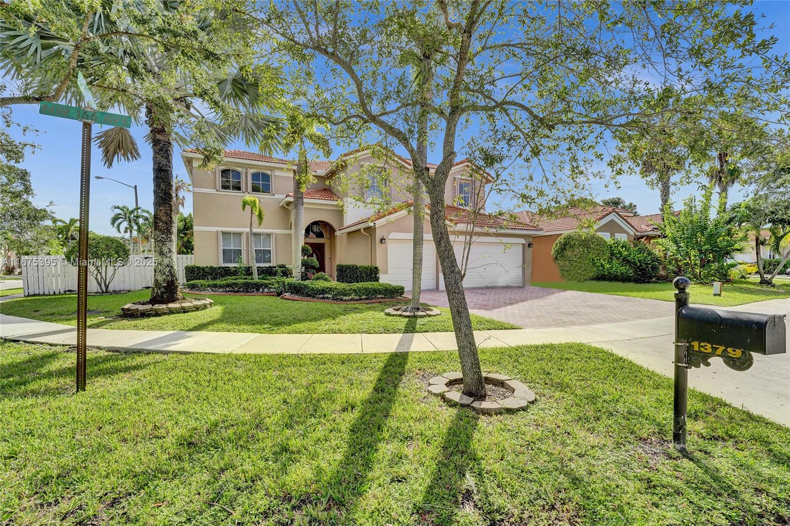 1379 NW 166th Ave, Pembroke Pines, Florida image 8