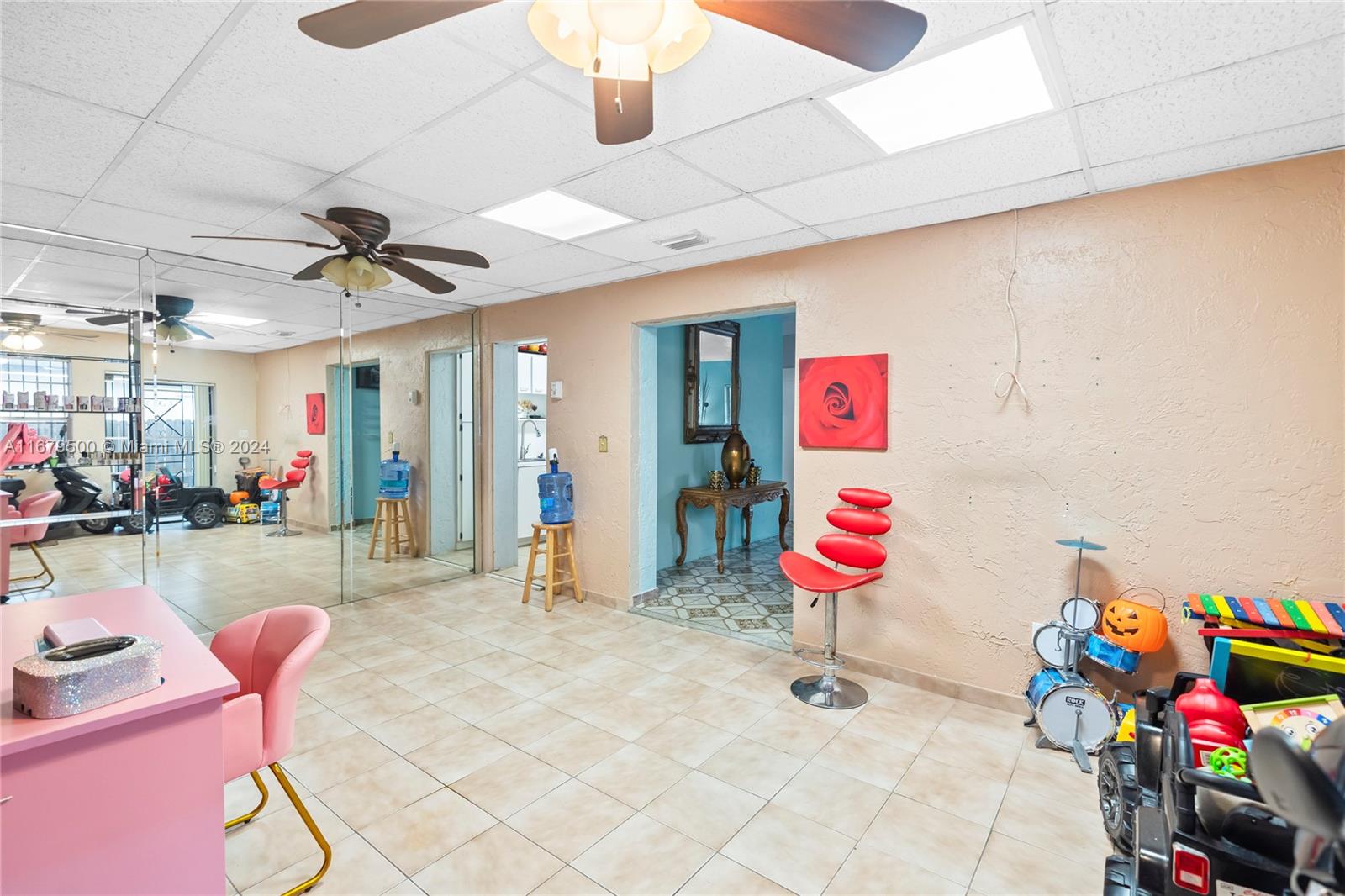 551 E 37th St, Hialeah, Florida image 27