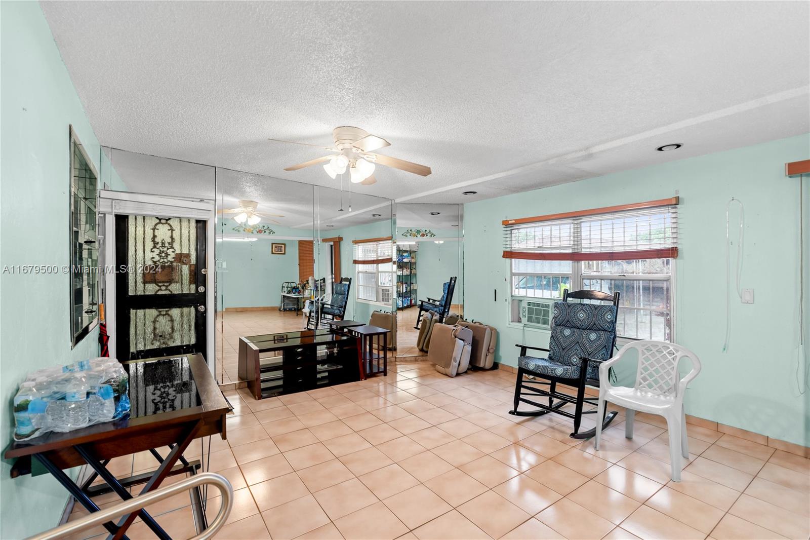 551 E 37th St, Hialeah, Florida image 37