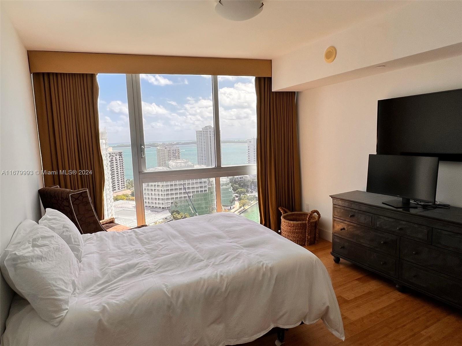 495 Brickell Ave #2401, Miami FL 33131