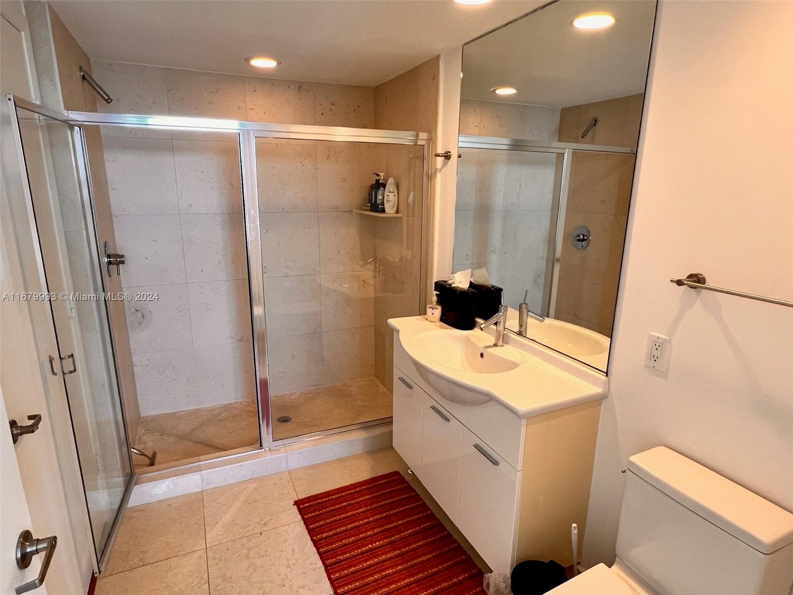495 Brickell Ave #2401, Miami FL 33131