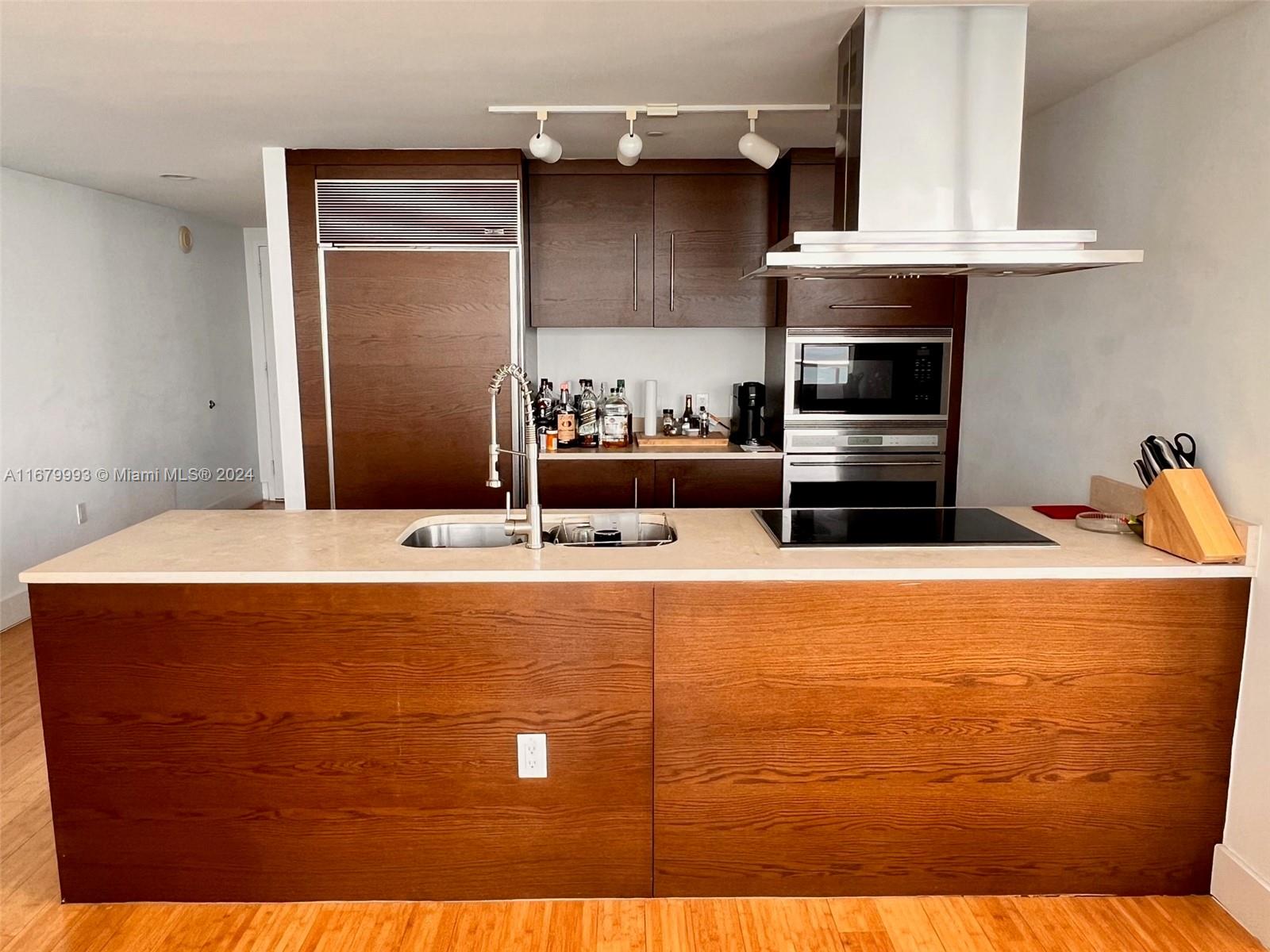 495 Brickell Ave #2401, Miami FL 33131